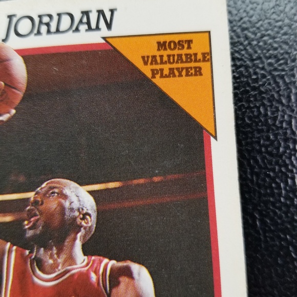 Michael Jordan NBA Hoops MVP card. - Picture 4 of 7